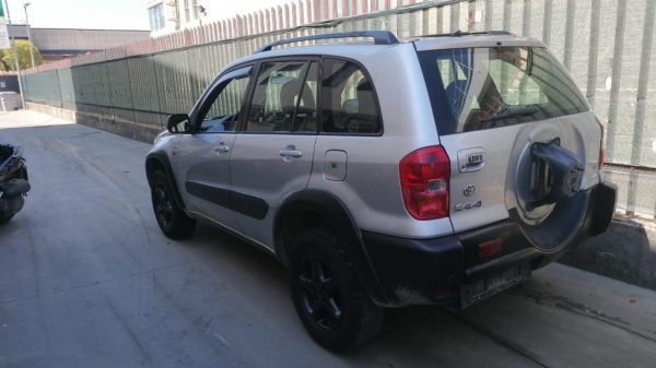 Toyota Rav 4 solo per ricambi 2002