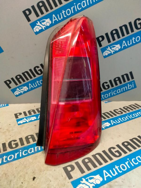 Faro Posteriore Destro Lancia Musa 2007