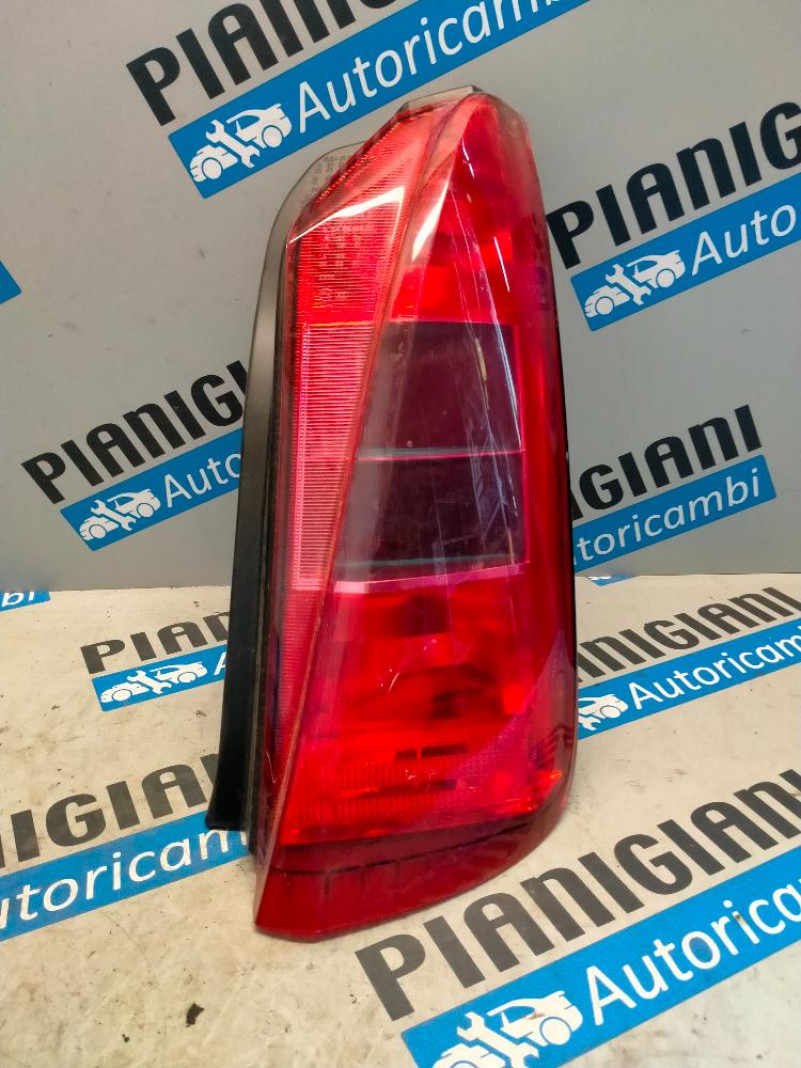 Faro Posteriore Destro Lancia Musa 2007