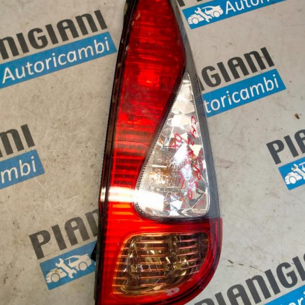 Faro Posteriore Destro Toyota Yaris Verso 2004