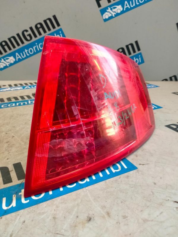 Faro Posteriore Destro Audi A8 2005