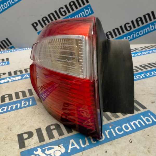 Faro Posteriore Sinistro Ford C-Max 2011