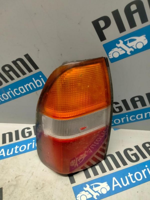 Faro Posteriore Sinistro Mitsubishi L200 1999