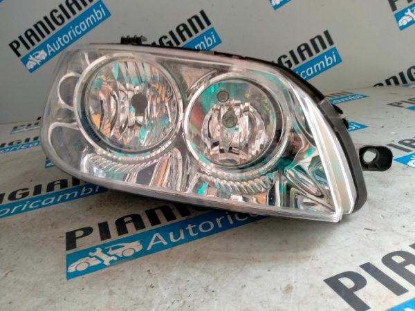 Faro Anteriore Destro Fiat Punto 2004