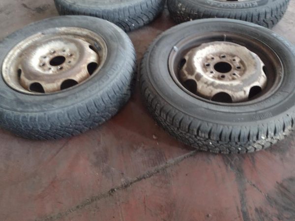 4 gomme con cerchi Fiat panda 4×4145/80 R13 75 T Hankook