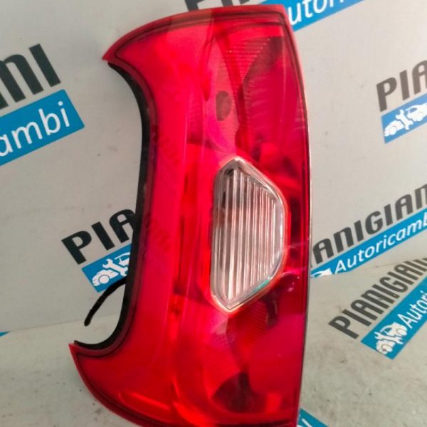 Faro Posteriore Sinistro Fiat Panda 2013