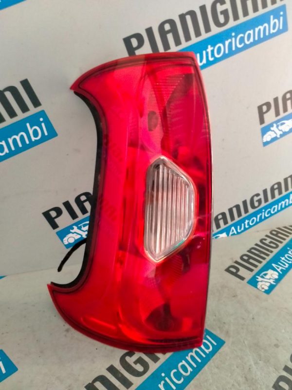 Faro Posteriore Sinistro Fiat Panda 2013