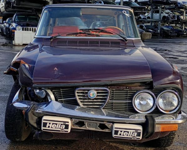 Alfa Romeo Giulia Nuova Super 1300 Anno 1975 | Veicolo Intero | SOLO PER RICAMBI