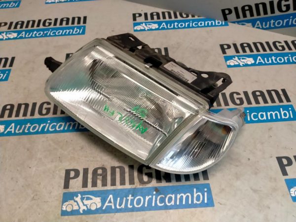 Faro Anteriore Sinistro Citroen Saxo 1998