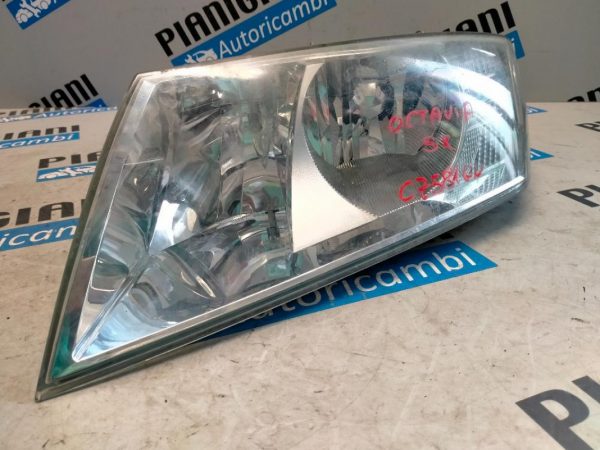 Faro Anteriore Sinistro Skoda Octavia 2006