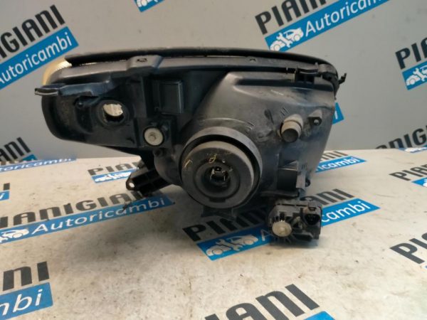 Faro Anteriore Sinistro Toyota Rav4 2005