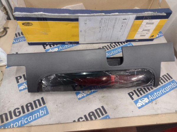 Faro Posteriore Destro Nissan Primastar 260 gradi NUOVO