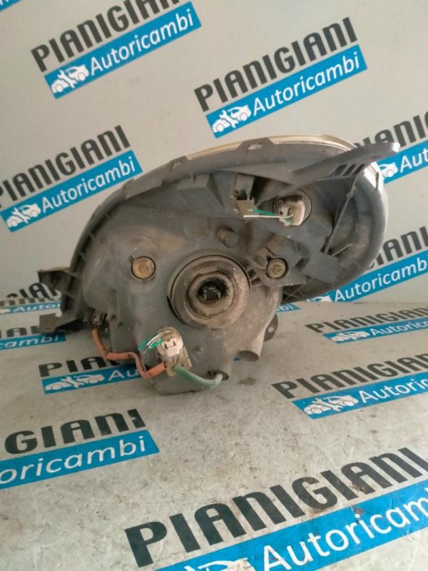 Faro Anteriore Destro Toyota Yaris Verso 2003