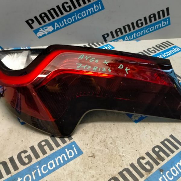 Faro Posteriore Destro Toyota Aygo X 2024