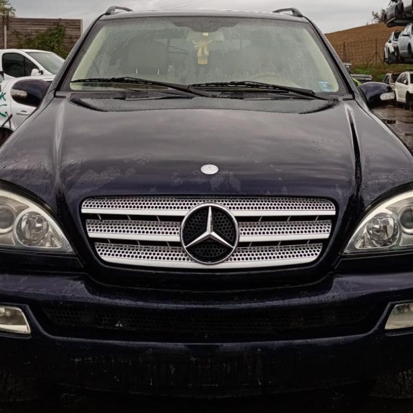 Mercedes-Benz ML Anno 2002 | Veicolo Intero | SOLO PER RICAMBI