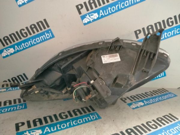 Faro Anteriore Sinistro Toyota Yaris 2006