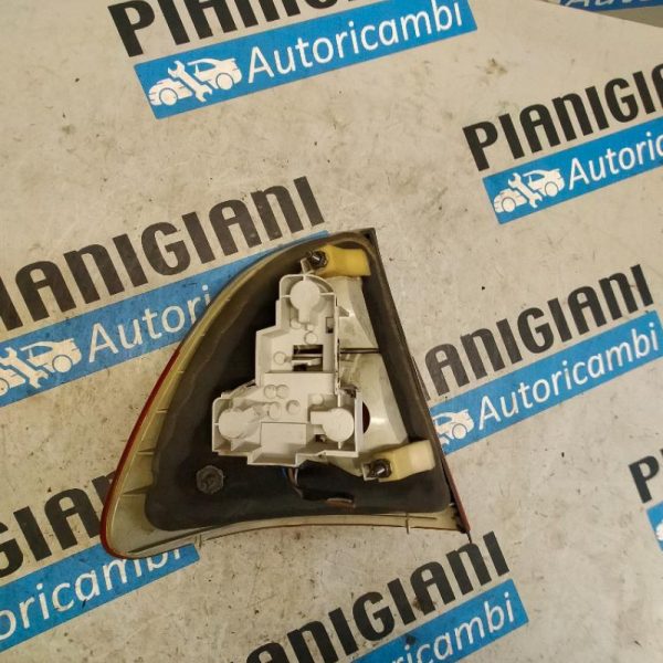 Faro Posteriore Destro BMW Serie 3 E46 SW 2000