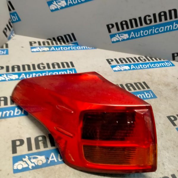 Faro Posteriore Sinistro Toyota RAV 4 2013