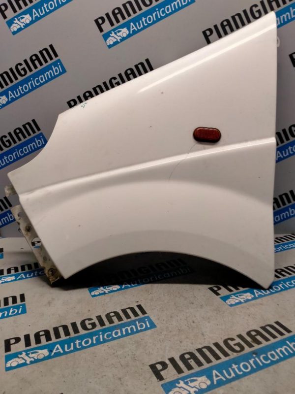 Parafango Anteriore Sinistro Opel Vivaro 2007