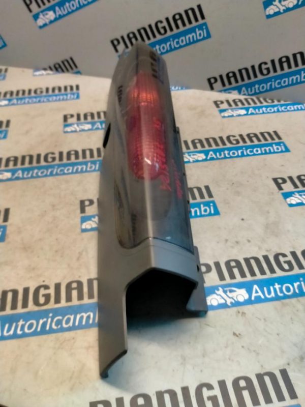 Faro Posteriore Destro Opel Vivaro 2004