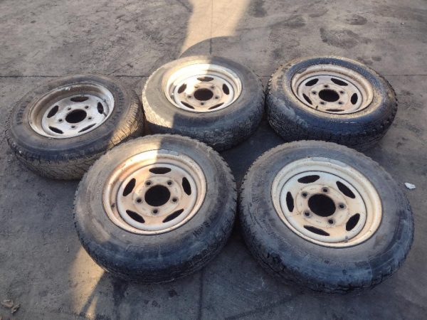 5 CERCHI IN FERRO (CON PNEUMATICI DA FAR  VALUTARE) LAND ROVER DISCOVERY 1998