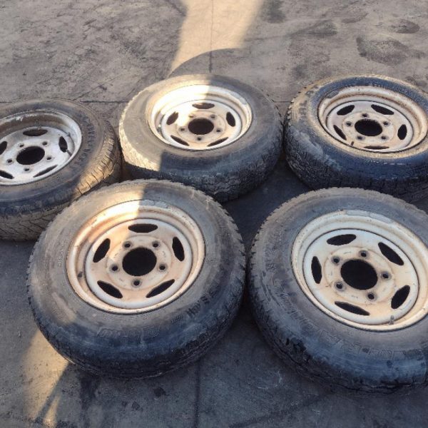 5 CERCHI IN FERRO (CON PNEUMATICI DA FAR  VALUTARE) LAND ROVER DISCOVERY 1998