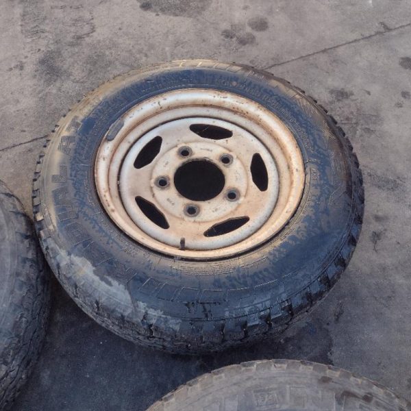 5 CERCHI IN FERRO (CON PNEUMATICI DA FAR  VALUTARE) LAND ROVER DISCOVERY 1998