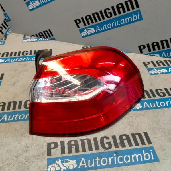 Faro Posteriore Destro Kia Rio 2016