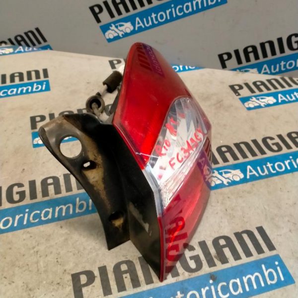 Faro Posteriore Destro Kia Rio 2016