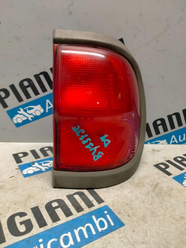 Faro Posteriore Destro Nissan Terrano II 2002