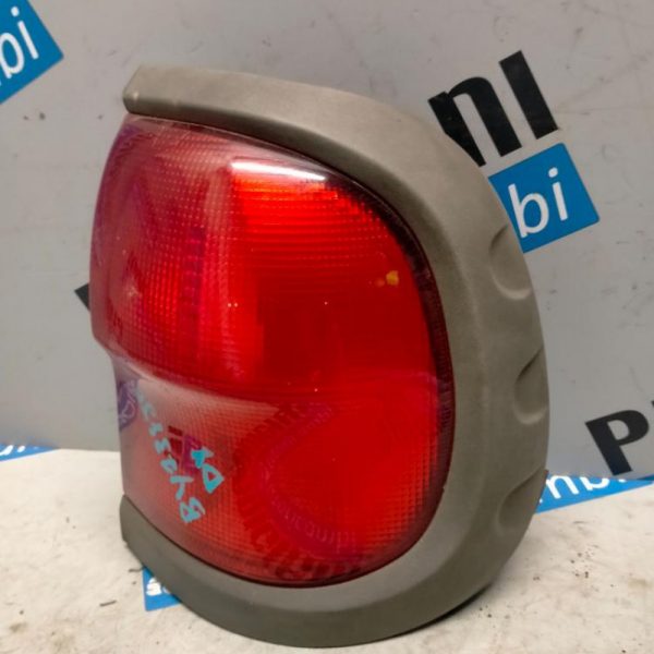 Faro Posteriore Destro Nissan Terrano II 2002