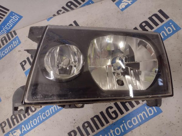 Faro Anteriore Sinistro Nissan Terrano 2001