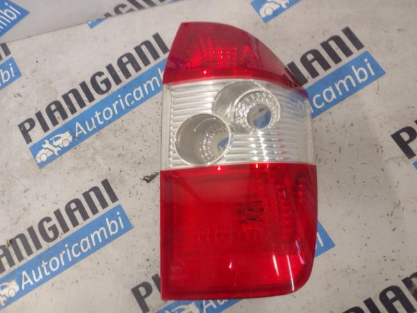 Faro Posteriore Destro Dr5 2009