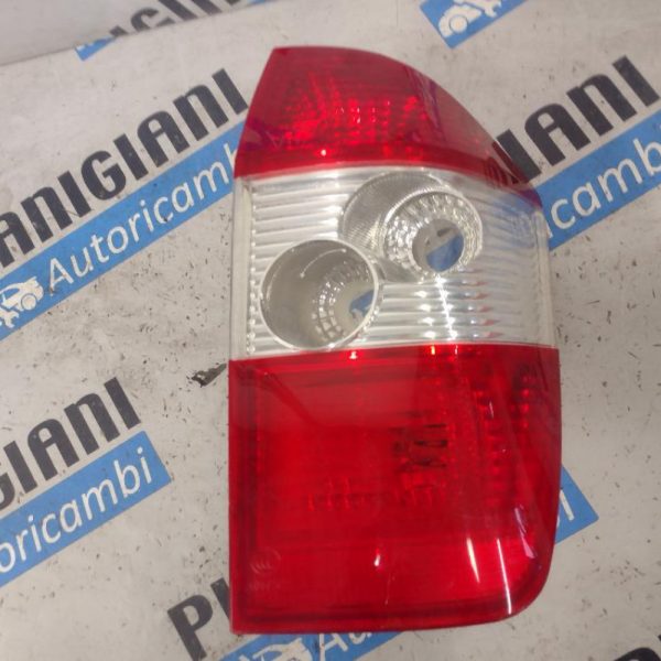 Faro Posteriore Destro Dr5 2009