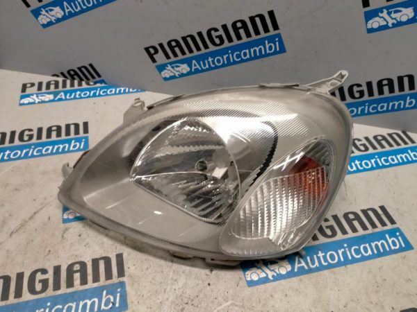 Faro Anteriore Sinistro Toyota Yaris 2002