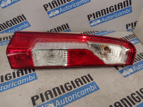 Faro Posteriore Sinistro Nissan Nv400 2014