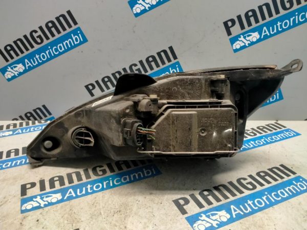 Faro Anteriore Destro Ford Focus 2004