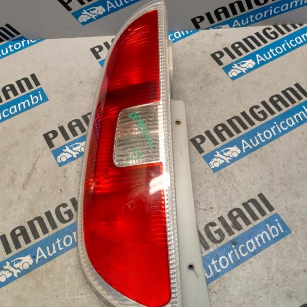 Faro Posteriore Sinistro Skoda Roomster 2007