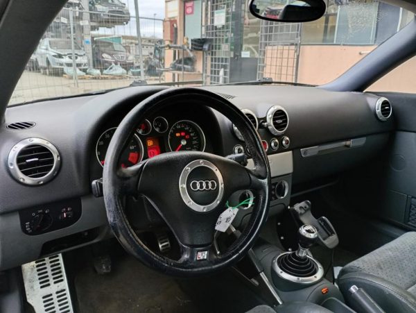 Audi TT Anno 1999 | Veicolo Intero | SOLO PER RICAMBI