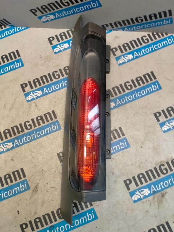 Faro Posteriore Sinistro Opel Vivaro 2005