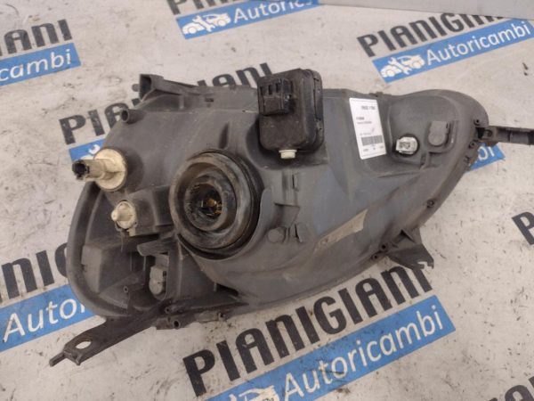 Faro Anteriore Destro Toyota Yaris 2004