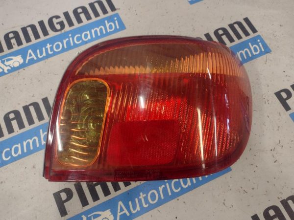 Faro Posteriore Destro Toyota Yaris 2003