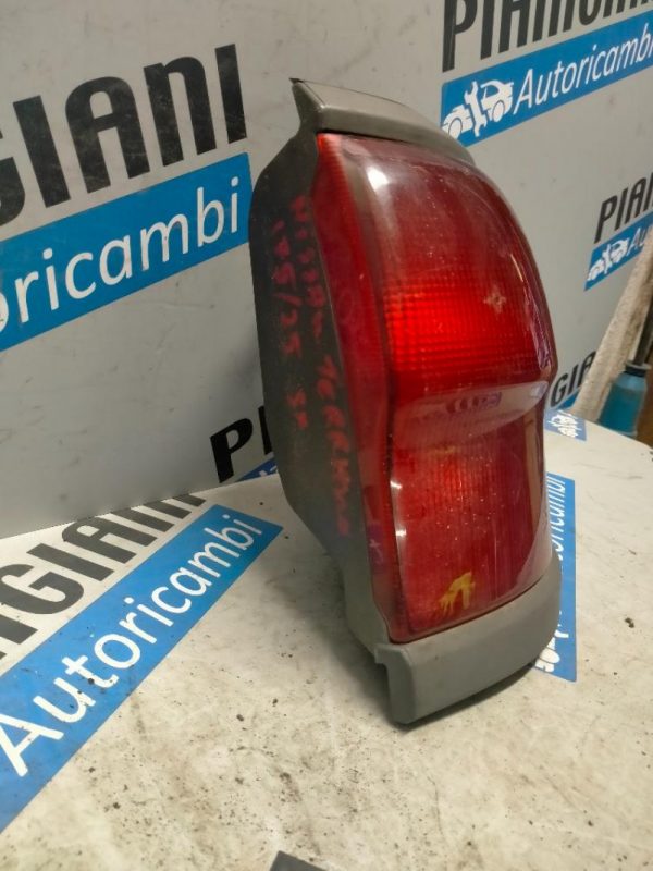 Faro Posteriore Destro Nissan Terrano II 2001