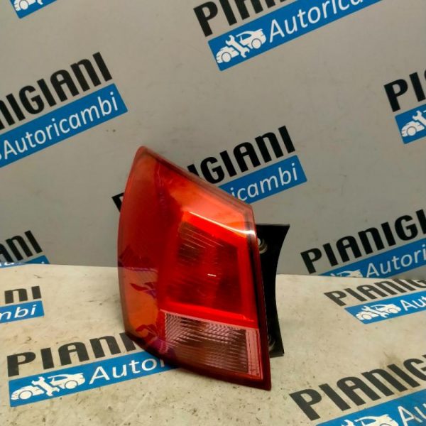 Faro Posteriore Sinistro Nissan Qashqai 2007 – 2010