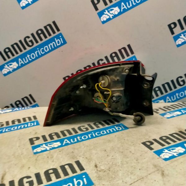 Faro Posteriore Destro Kia Rio 2011 – 2015