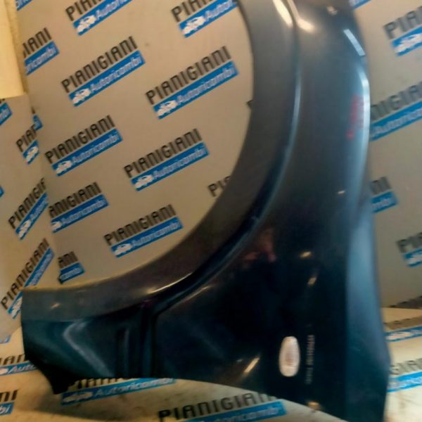Parafango Anteriore Sinistro Mitsubishi Pajero 2007 – 2015