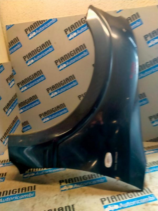 Parafango Anteriore Sinistro Mitsubishi Pajero 2007 – 2015
