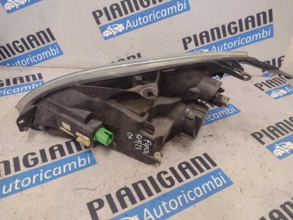 Faro Anteriore Destro Ford Fiesta 2003