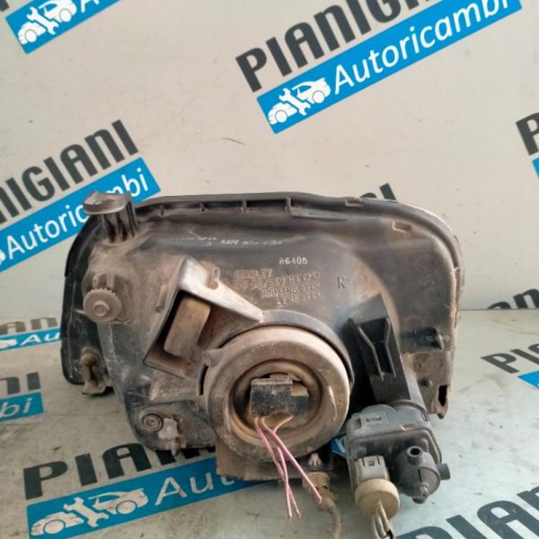 Faro Anteriore Destro Mitsubishi L200 1996 – 2006