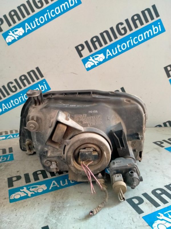 Faro Anteriore Destro Mitsubishi L200 1996 – 2006